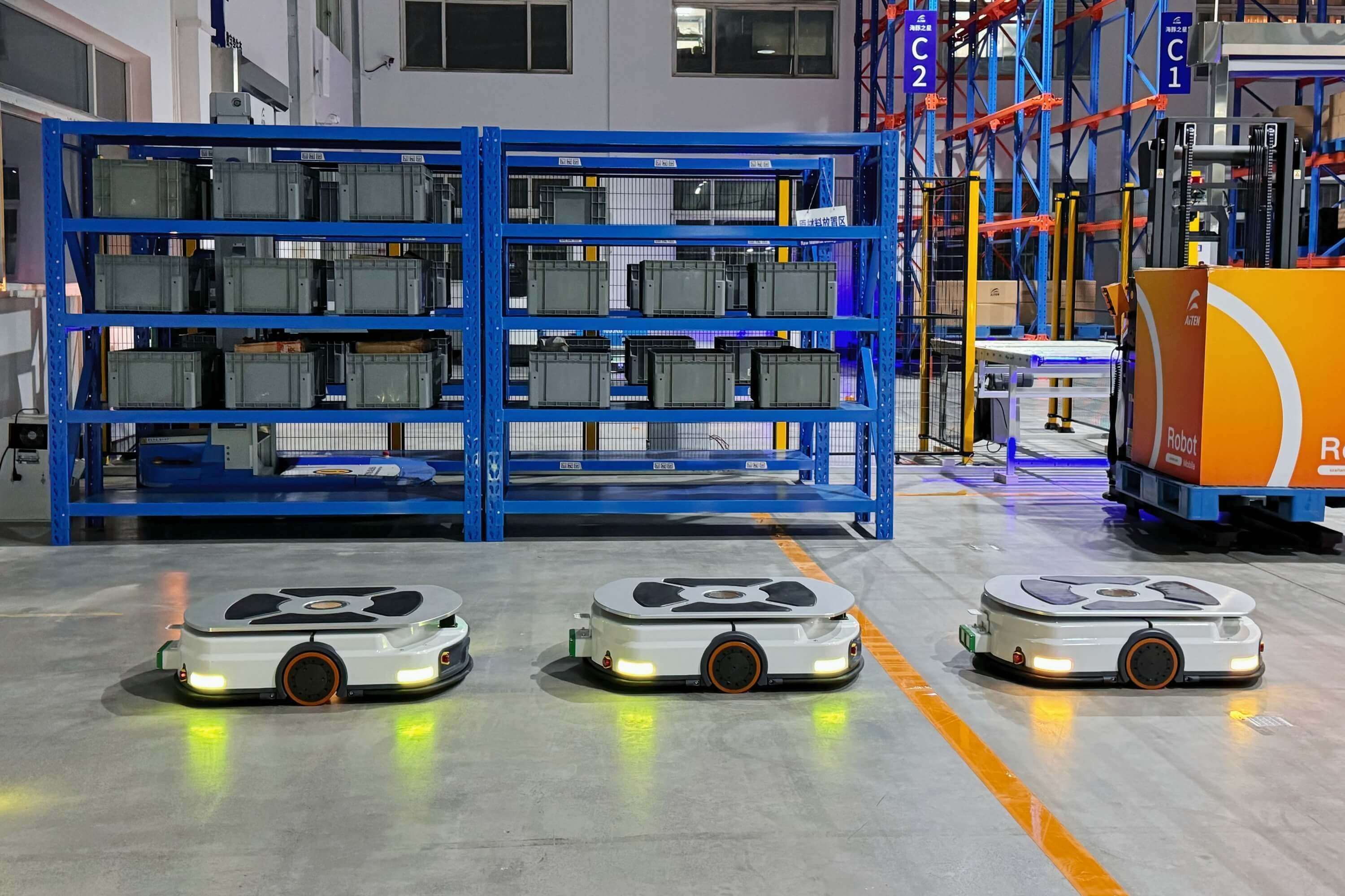 350vip浦京集团官网AMR托盘搬运车：赋能仓库自动化托盘运输